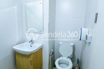 Bathroom Low Floor Studio Apartment with pool View at Tamansari Skylounge Apartment