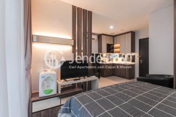 Bedroom Tidy Studio Apartment at Brooklyn Alam Sutera Apartment with City View
