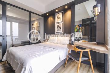 Bedroom Luxurious 1BR Apartment at Alam Sutera with Unblocked City View