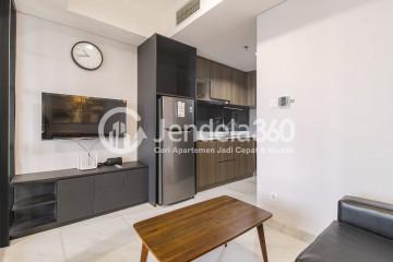 Living Room Luxurious 1BR Apartment at Alam Sutera with Unblocked City View