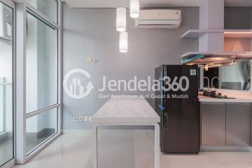 Dining Room Middle Floor Studio Apartment with City View at Brooklyn Alam Sutera Apartment