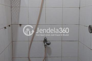 Bathroom Well Located 2BR Apartment Middle Floor with City View at Sentra Timur Residence