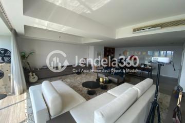 Living Room Stylish 3BR Apartment High Floor with  View at Verde Residence