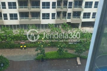 Balcony Studio Green Sedayu Apartment at Tower Pasadane