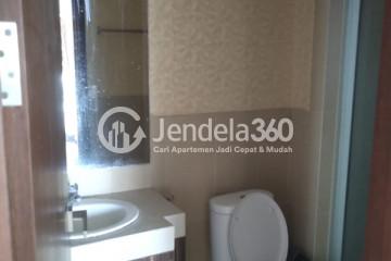 Bathroom 2BR U Residence Karawaci Apartment at Middle Floor