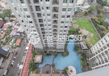 Balcony Thamrin Residence Apartment 1BR View Pool (Selatan)