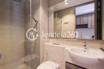 Bathroom Modern Studio Apartment High Floor with pool View at Taman Anggrek Residence