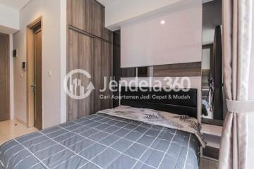 Bedroom Modern Studio Apartment High Floor with pool View at Taman Anggrek Residence