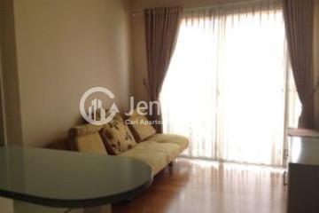 Living Room Middle Floor 2BR Apartment with City View at MOI City Home