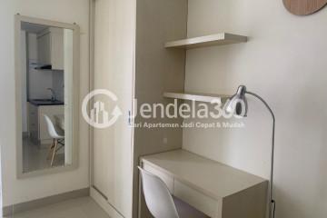 Bedroom Strategic Location Studio Apartment Middle Floor with City View at Taman Melati Margonda Apartment