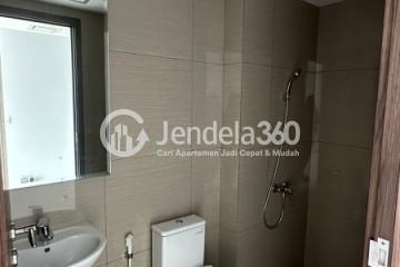 Bathroom Studio Apartment with  View at Sakura Garden City Apartment