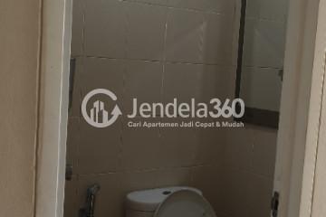 Bathroom Best Deal 1BR Apartment at Sunter Park View Apartment High Floor