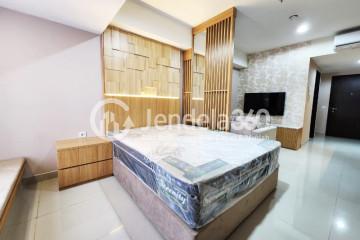 Bedroom 1BR Apartment with City View at Orange County Lippo Cikarang