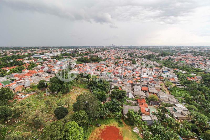 Balcony High Floor Studio Apartment at Kebagusan City Apartment with City View and Affordable Price
