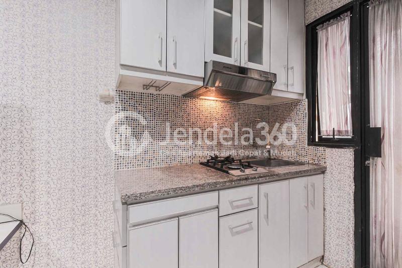 Kitchen High Floor Studio Apartment at Kebagusan City Apartment with City View and Affordable Price