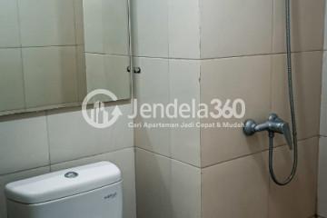 Bathroom Peaceful Studio Apartment Low Floor with  View at Tanglin Mansion Pakuwon