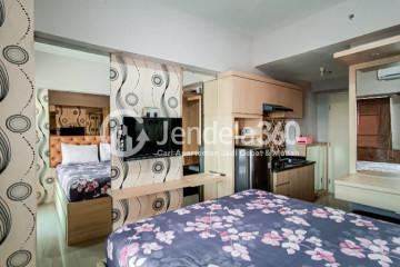 Bedroom Peaceful Studio Apartment Low Floor with  View at Tanglin Mansion Pakuwon