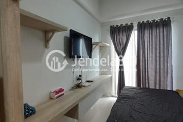 Bedroom Studio Springwood Residence Apartment at Low Floor