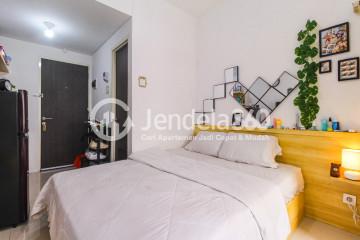 Bedroom Simply Look Studio Apartment High Floor with City View at Serpong Garden Apartment