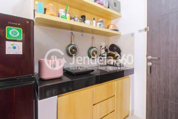 Kitchen Simply Look Studio Apartment High Floor with City View at Serpong Garden Apartment