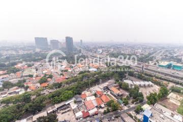 Balcony Studio Apartment with  View at Southgate Residence