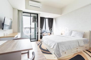 Bedroom Studio Apartment with  View at Southgate Residence