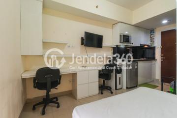 Bedroom Low Floor Studio Apartment with City View at Taman Melati Margonda Apartment