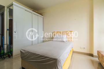 Bedroom Low Floor Studio Apartment with City View at Taman Melati Margonda Apartment