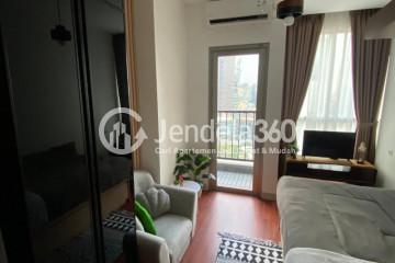 Bedroom Compact Studio Apartment Middle Floor with  View at The Newton 1 Ciputra Apartment