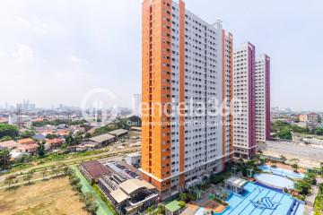 Balcony 2BR Apartment with  View at Green Pramuka City Apartment