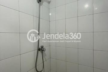 Bathroom Studio Apartment with City View at Emerald Bintaro Apartment