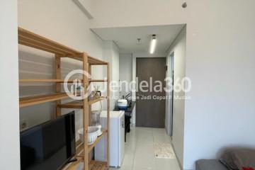 Bedroom Studio Apartment with City View at Emerald Bintaro Apartment