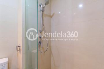 Bathroom Flawless Studio Apartment Middle Floor with City View at Green Sedayu Apartment