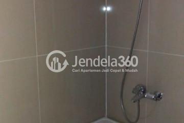 Bathroom Low Floor 1BR Apartment with  View at Skyline Paramount Serpong