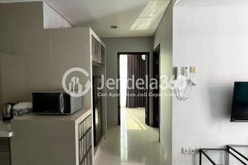 Kitchen 2BR Brooklyn Alam Sutera Apartment at Middle Floor