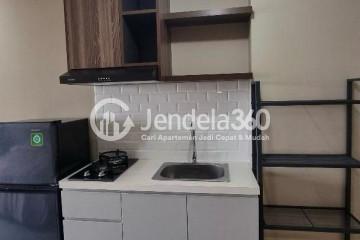 Kitchen Middle Floor Studio Apartment with  View at Gateway Park LRT City Apartment