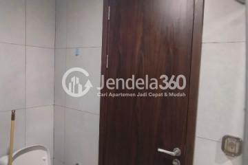 Bathroom Studio Apartment with City View at LRT City Green Avenue Apartment