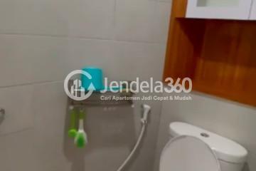 Bathroom Studio Begawan Malang Apartment at Low Floor