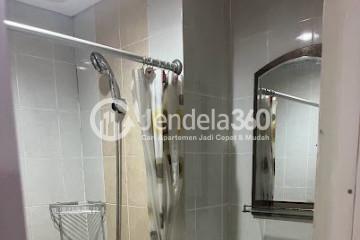 Bathroom Studio Apartment with City View at Taman Melati Margonda Apartment