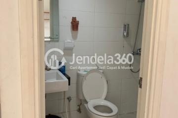 Bathroom 1BR Apartment with City View at Intermark BSD Tuscany Residence