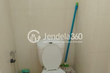 Bathroom Restful 2BR Apartment Low Floor with  View at Cibubur Village Apartment