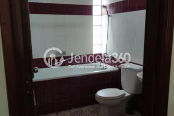 Bathroom Cozy 1BR Apartment at Mitra Bahari Apartment Tower -