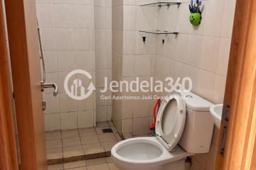 Bathroom Lovely 2BR Apartment Low Floor with  View at Victoria Square Apartment