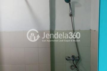 Bathroom Studio Apartment with City View at Kemang View Apartment