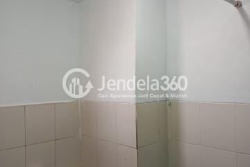 Bathroom Studio Apartment with City View at Kemang View Apartment