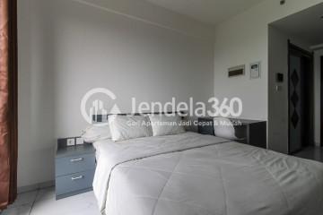 Bedroom Studio Sky House Alam Sutera Apartment at High Floor