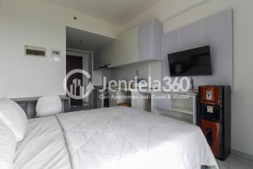 Bedroom Studio Sky House Alam Sutera Apartment at High Floor