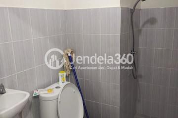 Bathroom Restful 2BR Apartment Low Floor with  View at Puncak Dharmahusada Apartment Surabaya