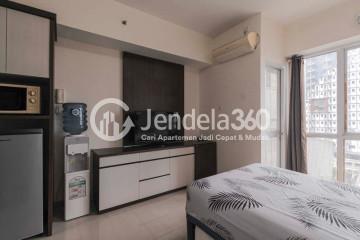 Bedroom Excellent Studio Apartment Low Floor with City View at Taman Melati Margonda Apartment