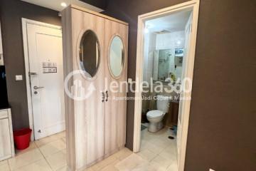 Bathroom Middle Floor 1BR Apartment with City View at Silkwood Residence